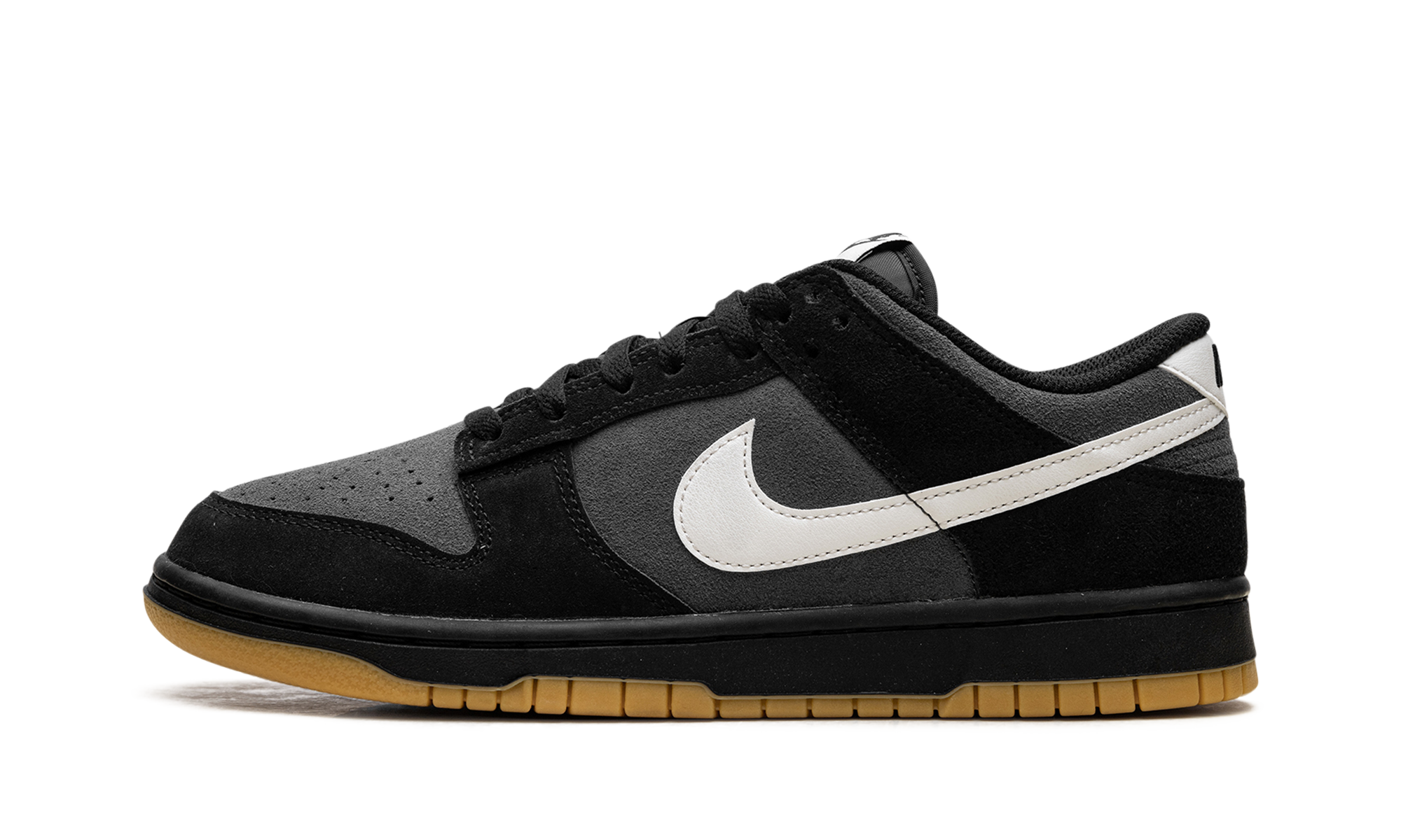 Dunk Low SE "Black Grey Gum"