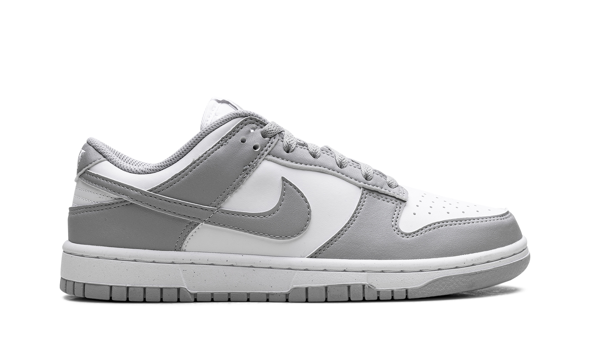 Dunk Low Next Nature WMNS "Light Smoke Grey"