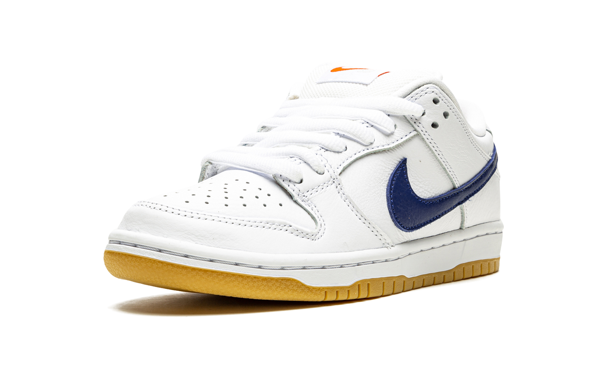 SB Dunk Low Pro Iso "Etiqueta Naranja - Blanco/Azul Marino"