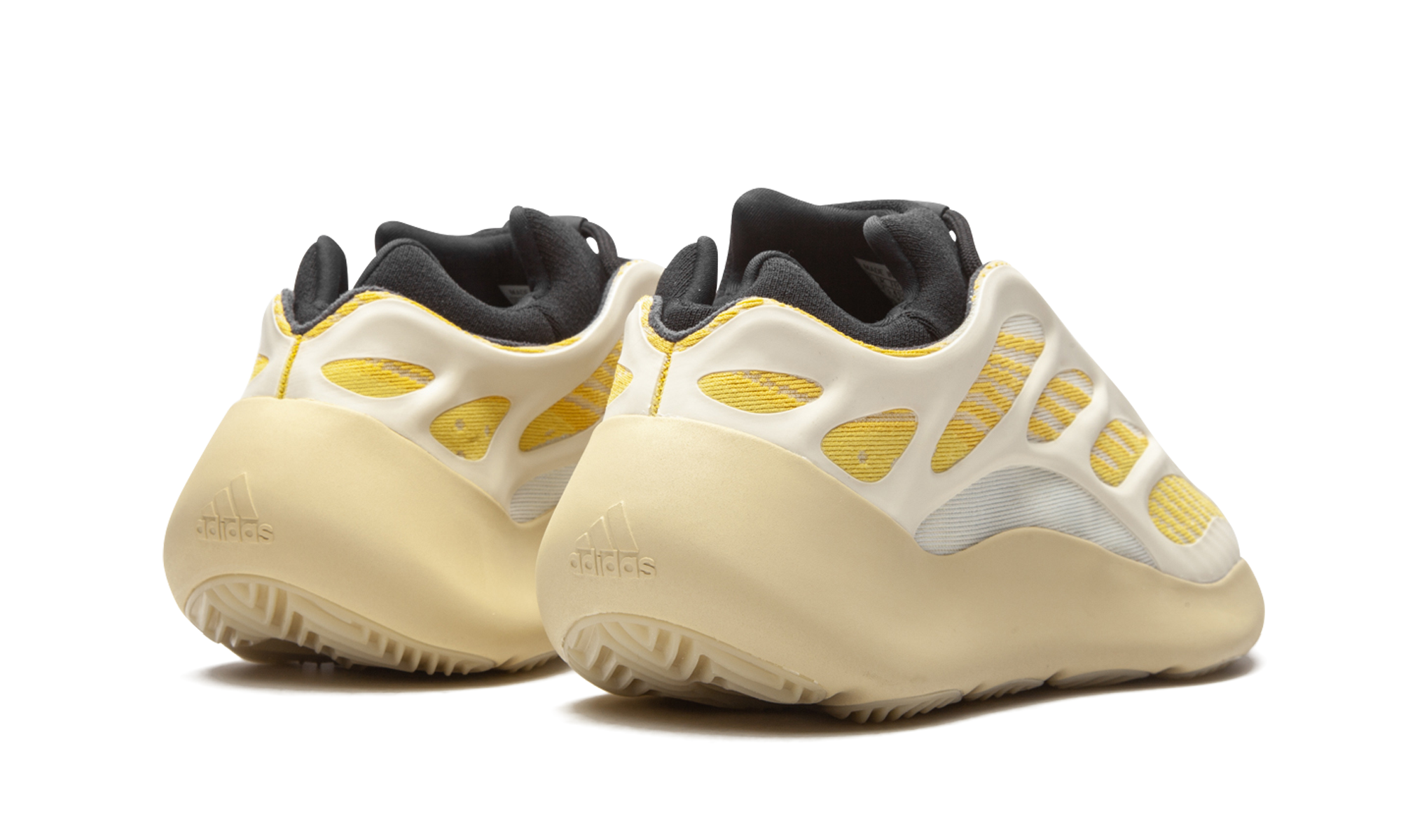 Yeezy 700 V3 "Safflower"