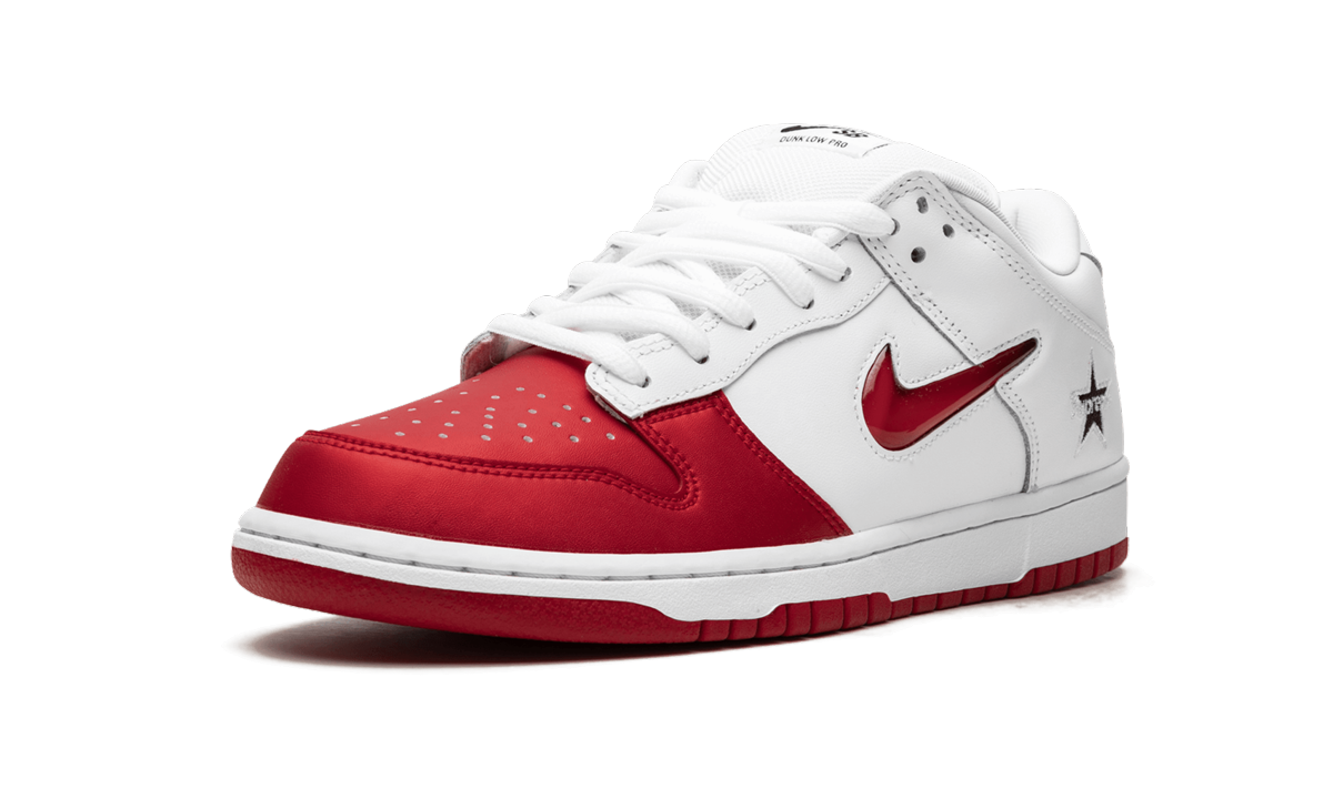 SB Dunk Low "Supreme - Jewel Swoosh Rojo/Blanco"