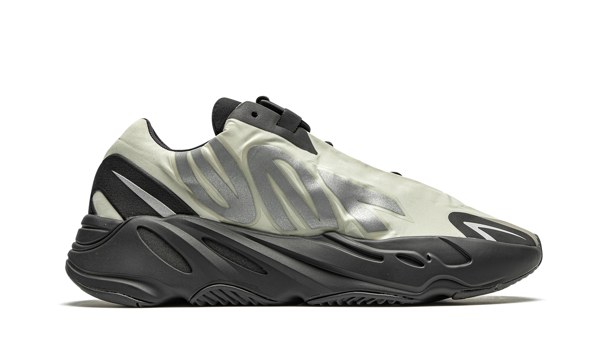 Yeezy Boost 700 MNVN "Bone"