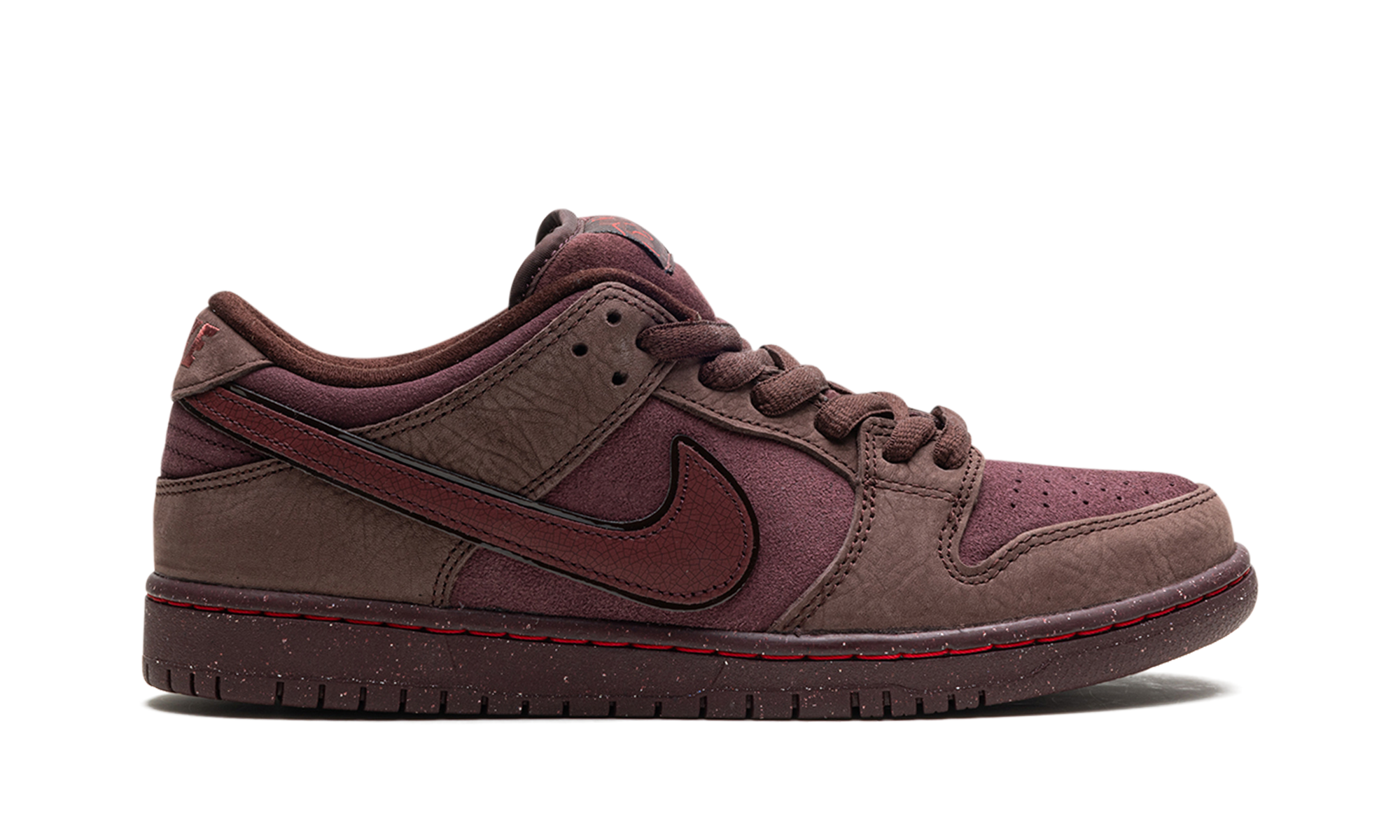 SB Dunk Low "Ciudad del Amor"