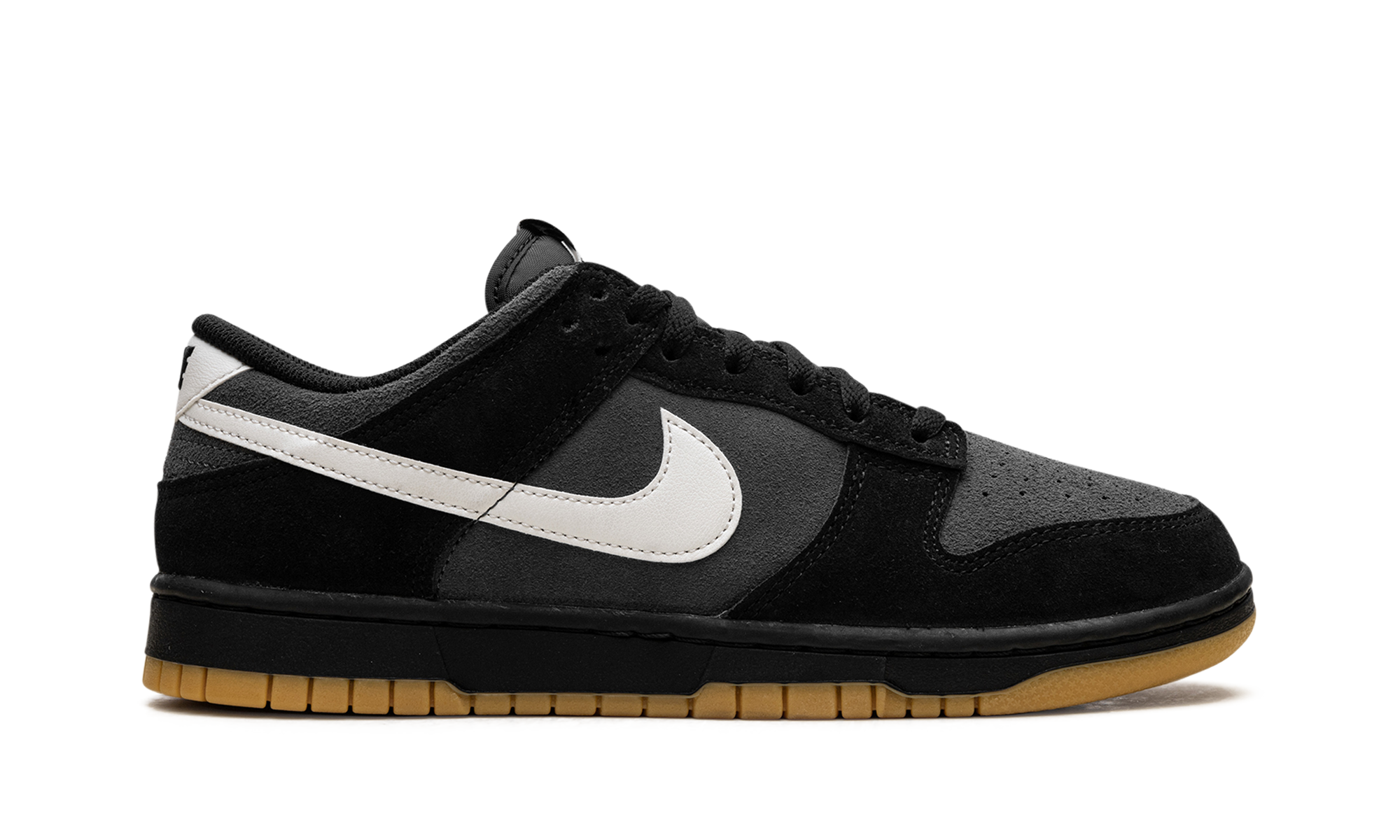 Dunk Low SE "Black Grey Gum"