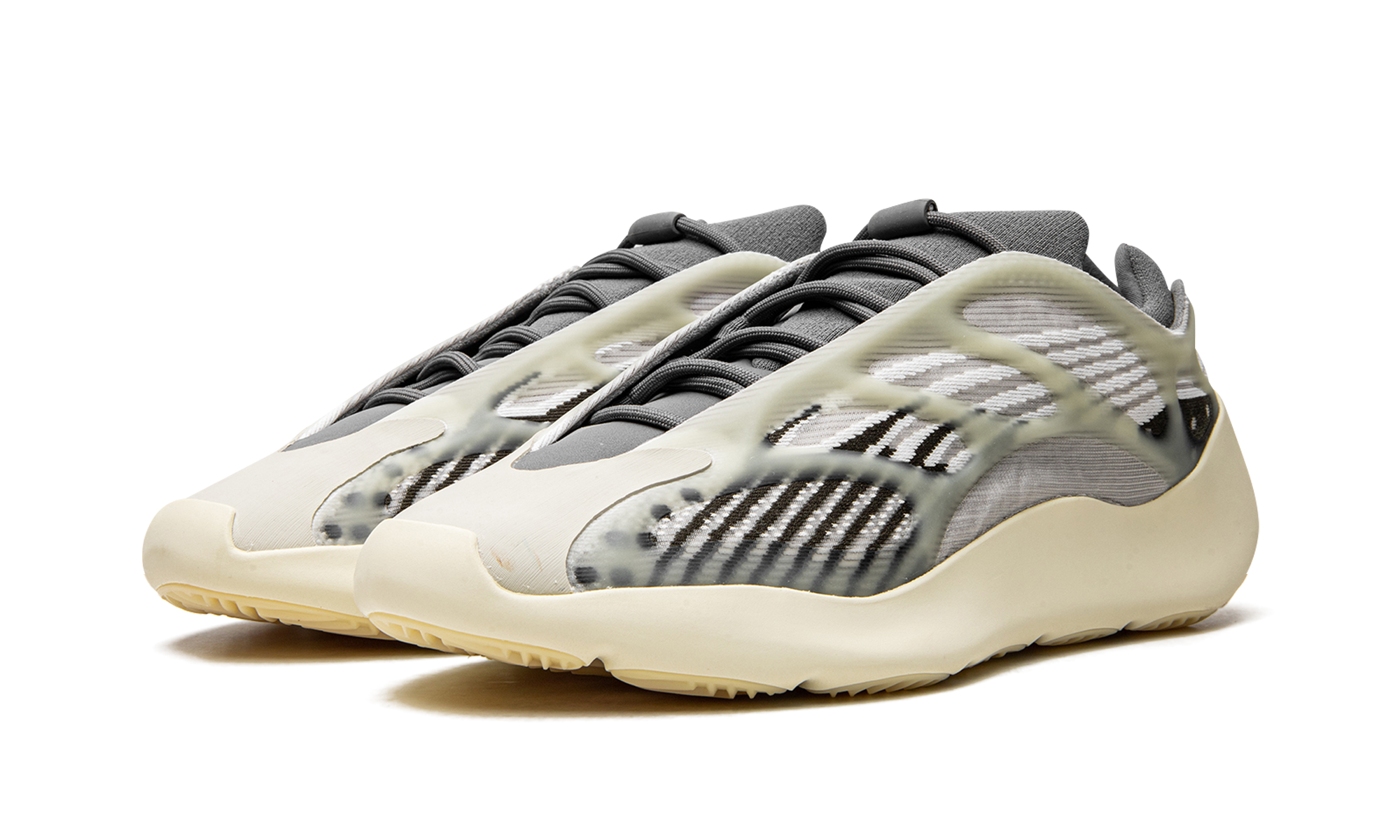 Yeezy 700 V3 "Fade Salt"