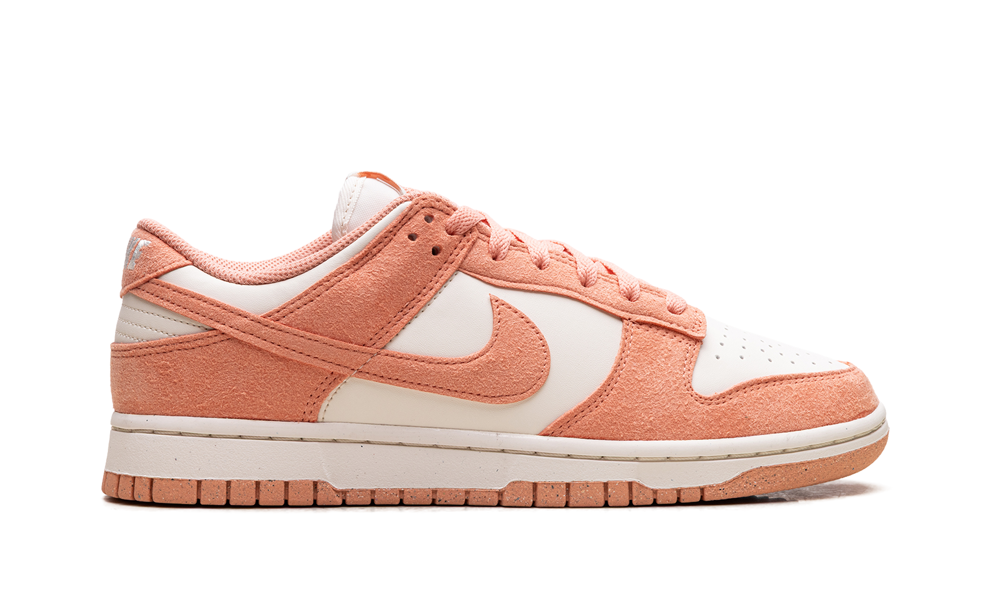 Dunk Low Next Nature WMNS "Apricot Agate"
