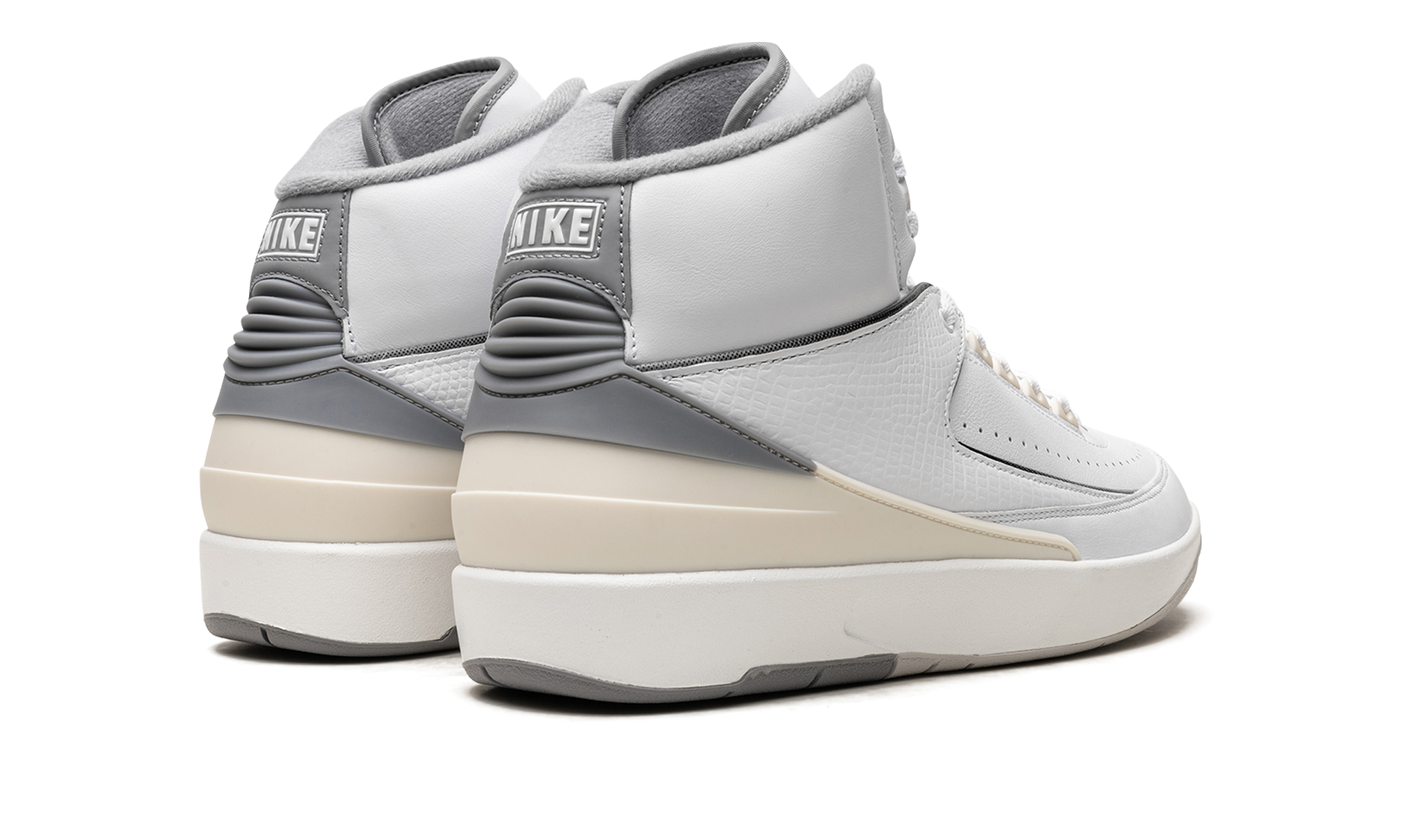 Air Jordan 2 "Gris Cemento"