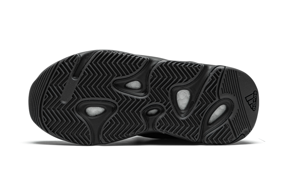 Yeezy Boost 700 MNVN Kids "Triple Black"