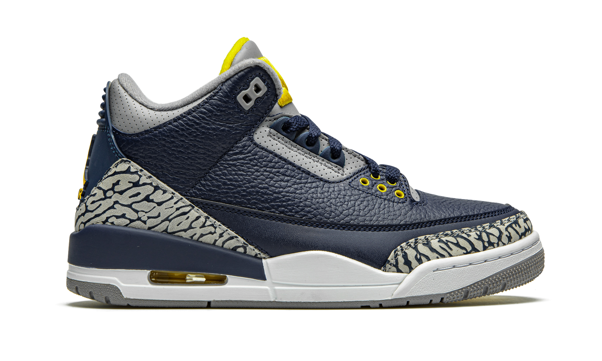 Air Jordan 3 Retro PE "Michigan"