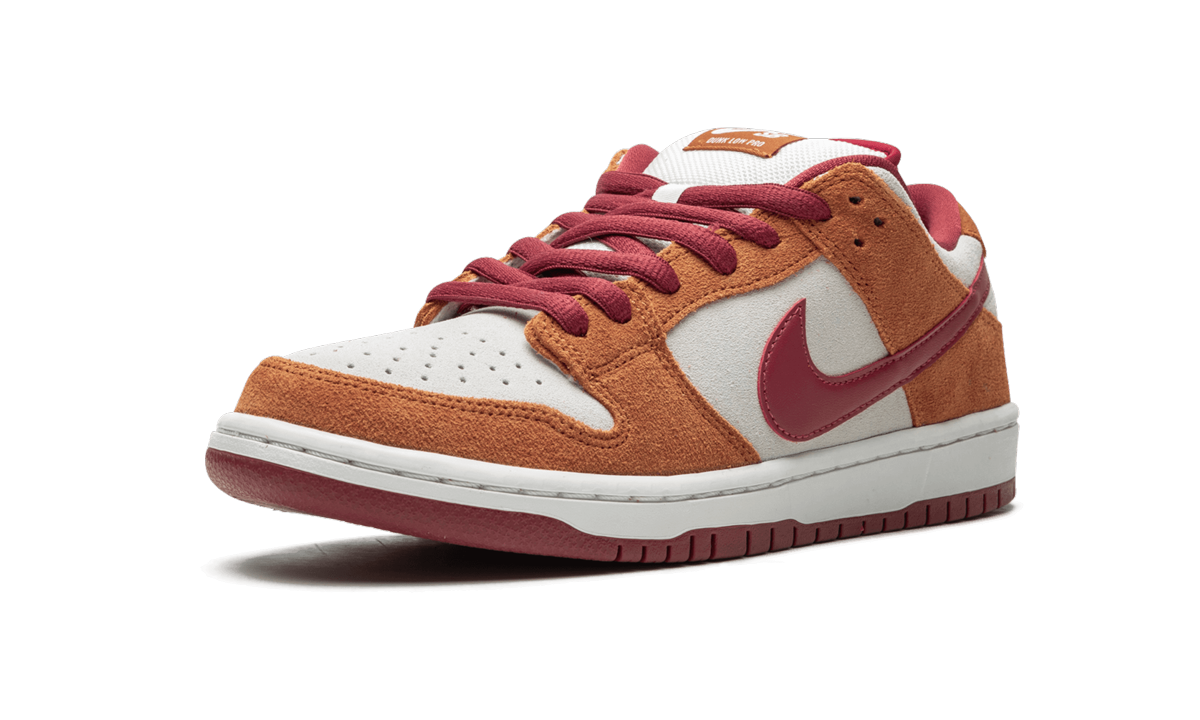 SB Dunk Low Pro "Rojo oscuro"