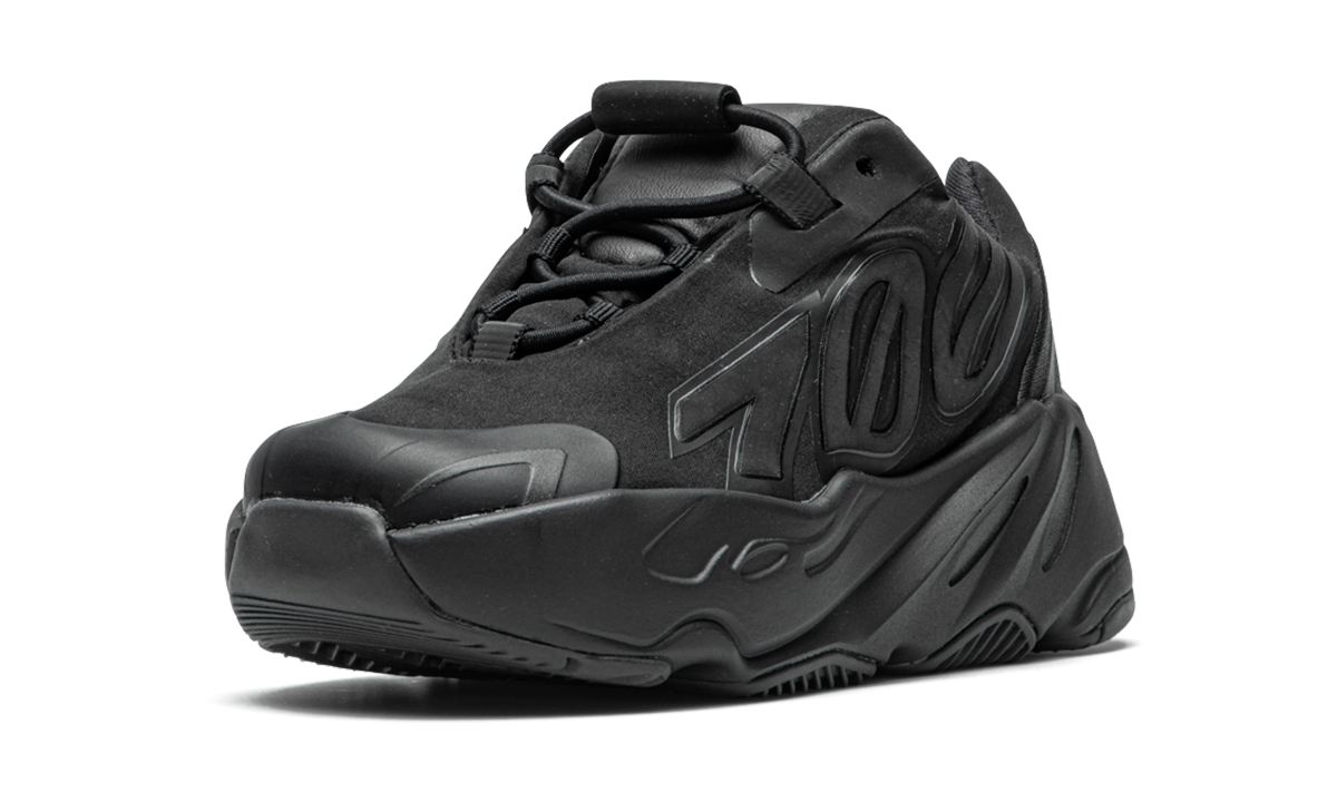 Yeezy Boost 700 MNVN Infant "Triple Black"