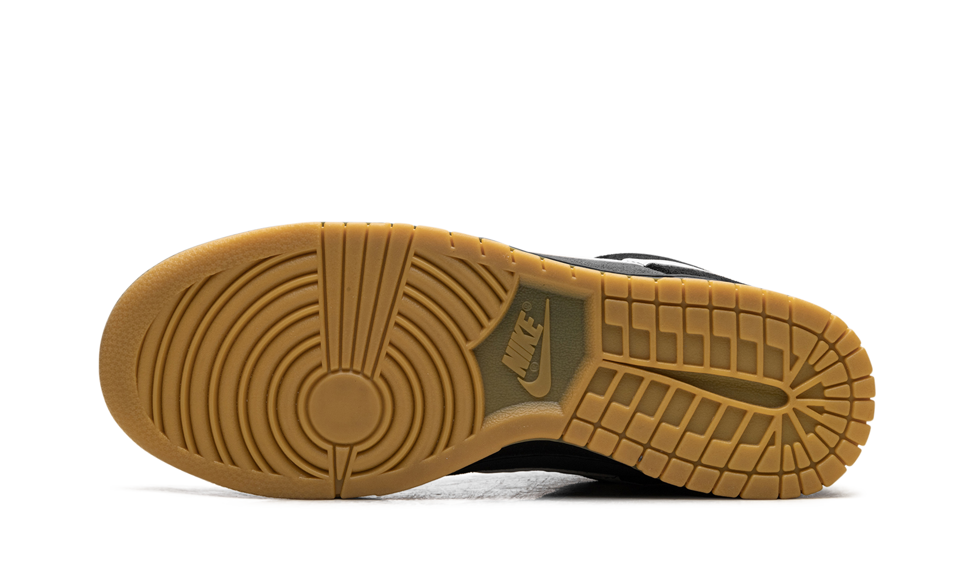Dunk Low SE "Black Grey Gum"