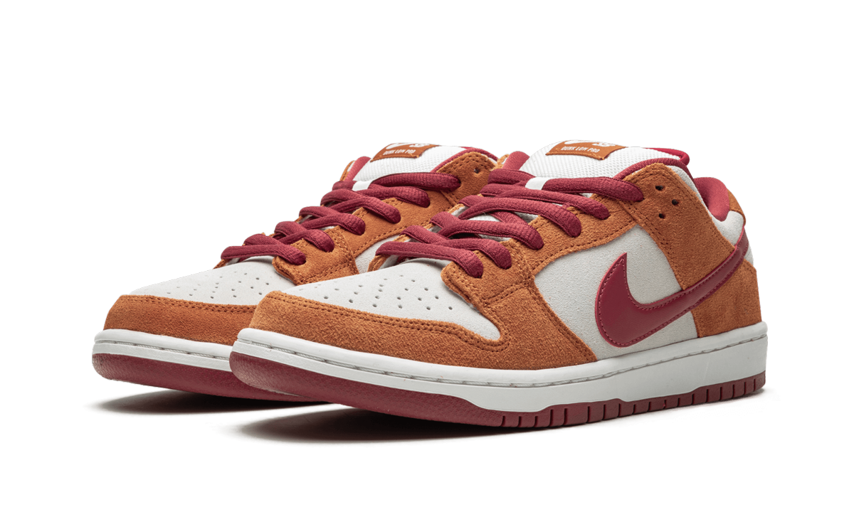 SB Dunk Low Pro "Rojo oscuro"