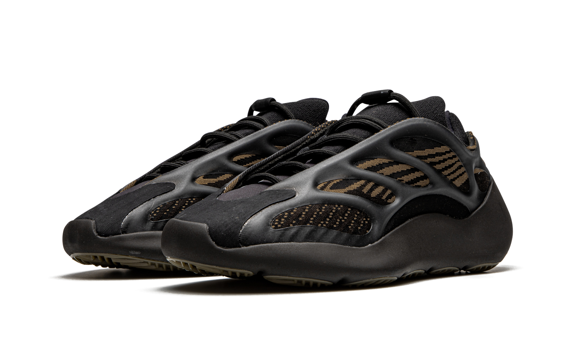 Yeezy 700 V3 "Clay Brown"