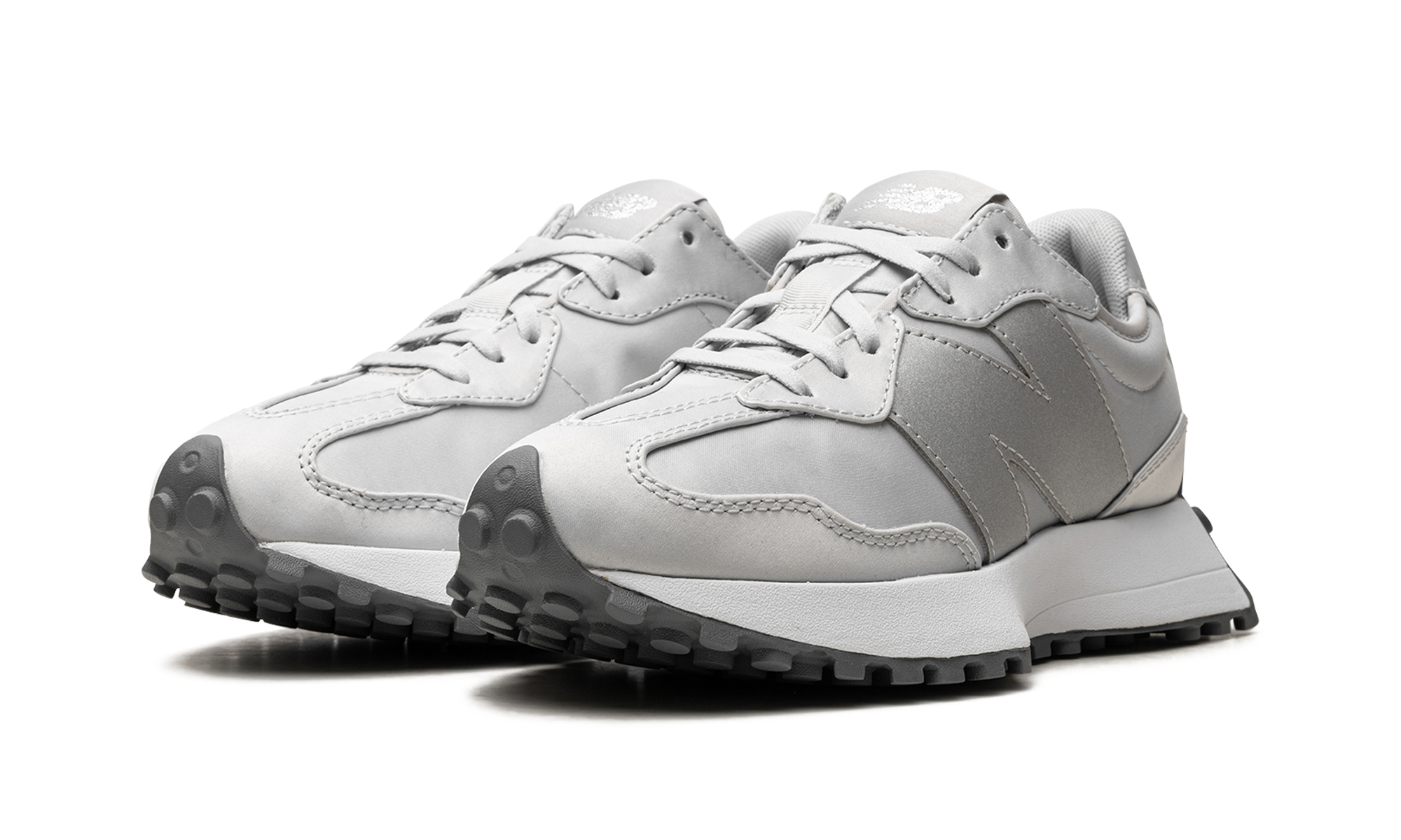 327 WMNS "Light Aluminum Gunmetal"