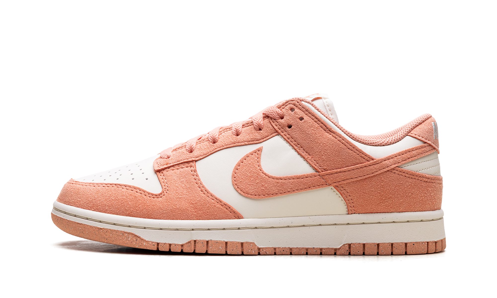 Dunk Low Next Nature WMNS "Apricot Agate"