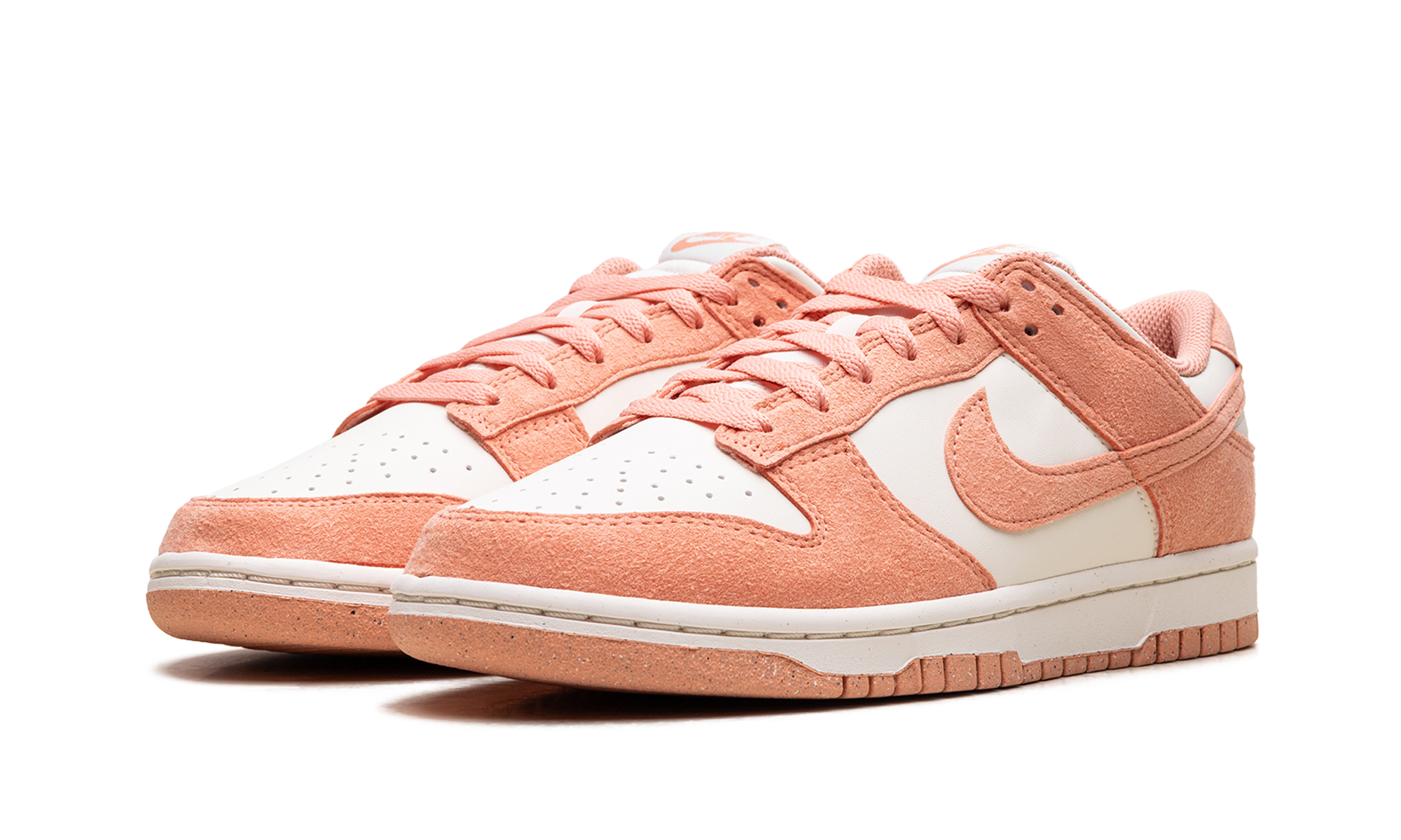 Dunk Low Next Nature WMNS "Apricot Agate"